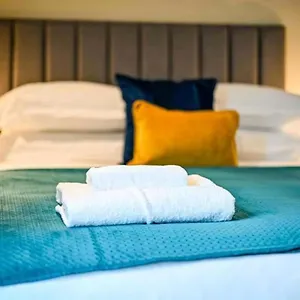 https://kings-hudson-quarter-with-springfield-relocations.yorkshirehotels.net