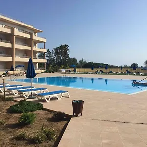 apartamento-em-quinta-da-barracuda.hotelaalgarve.com/