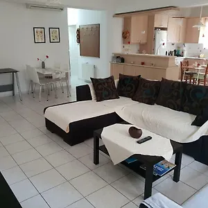 https://spacious-apartment-with-large-balcony.rethymnohotels.net